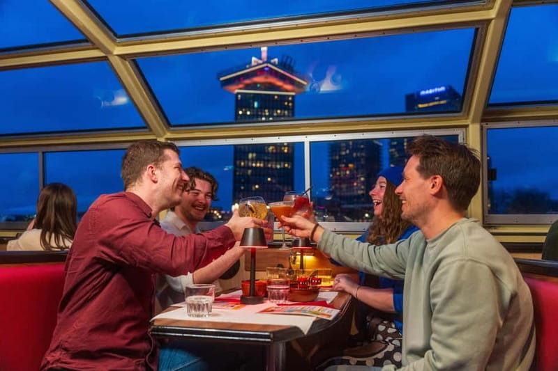 Amsterdam: Unlimited Cocktails Cruise on the Canals - Onboard Comfort: Warmth, Music, Wi-Fi, and the Toilet Check