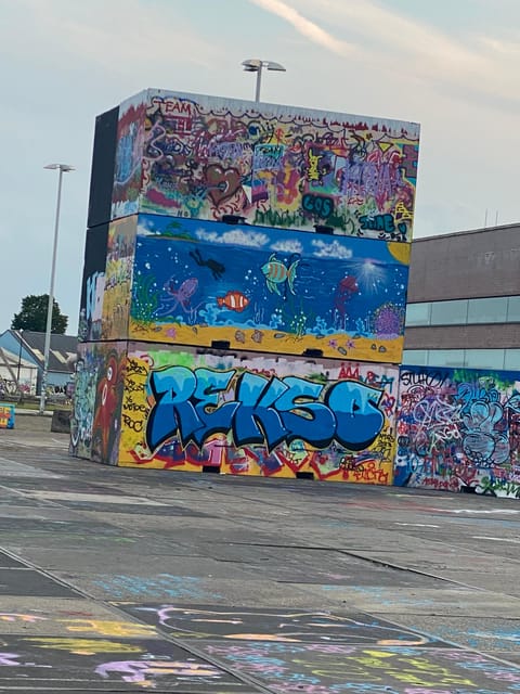 Amsterdam: Urban Bike Tour, Graffiti Art & Magnet Fishing - Group Pace, Bike Skill, and What 12 km Feels Like