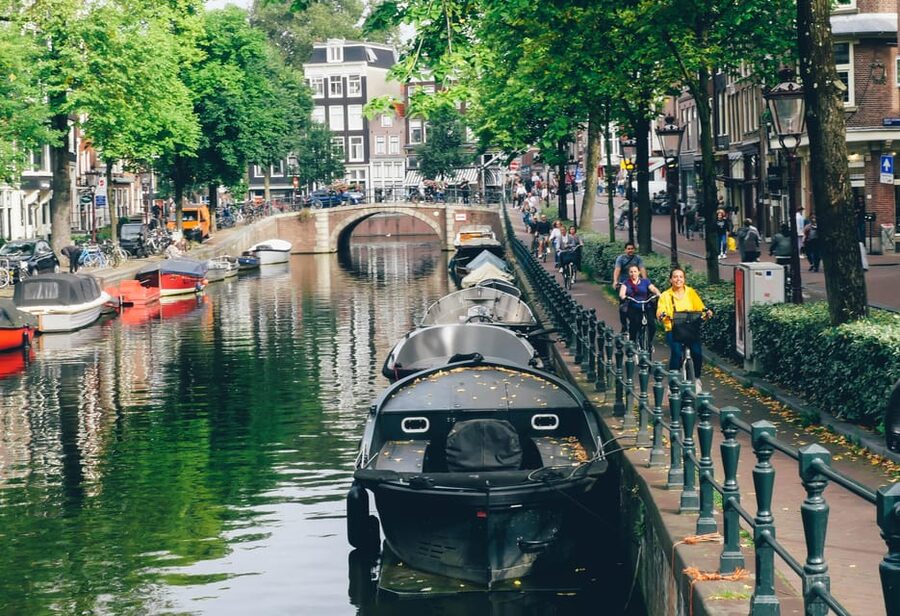 Amsterdam: Urban Bike Tour, Graffiti Art & Magnet Fishing - Jordaan Area Workshop: Creativity Plus Neighborhood Character