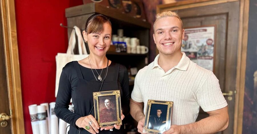 Amsterdam: Van Gogh or Rembrandt AI Portrait Photo Souvenir - Picking styles: from Van Gogh to Delfts blue (and Bosch)