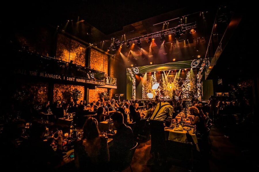 Amsterdam: VEGAS Dinner Show with 3-Course Sharing Menu - Drinks, service, and the small details that can make or break the night