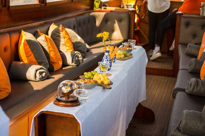 Amsterdam Walking Tour and Cruise with Drinks and Cheese Tasting - Walking and cruising: why this Amsterdam combo is such a time-saver