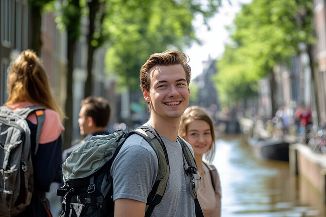Amsterdam Walking Tour: Explore the Red Light District - Stop 1, Café the Schreiertower and the idea of farewell