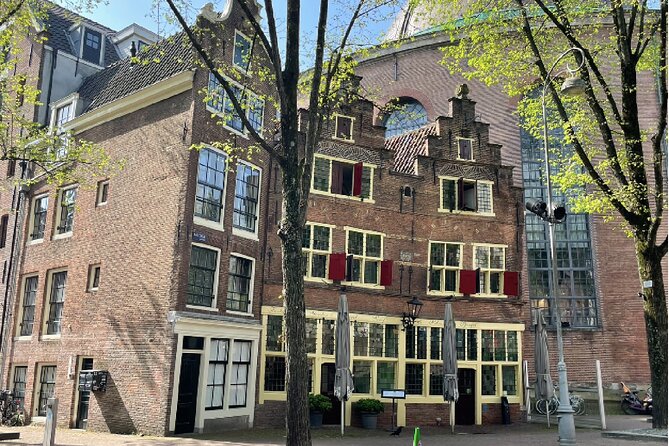 Amsterdam Walking Tour: Explore the Red Light District - Stop 4, De Wallen, the oldest part of the city on a guided loop