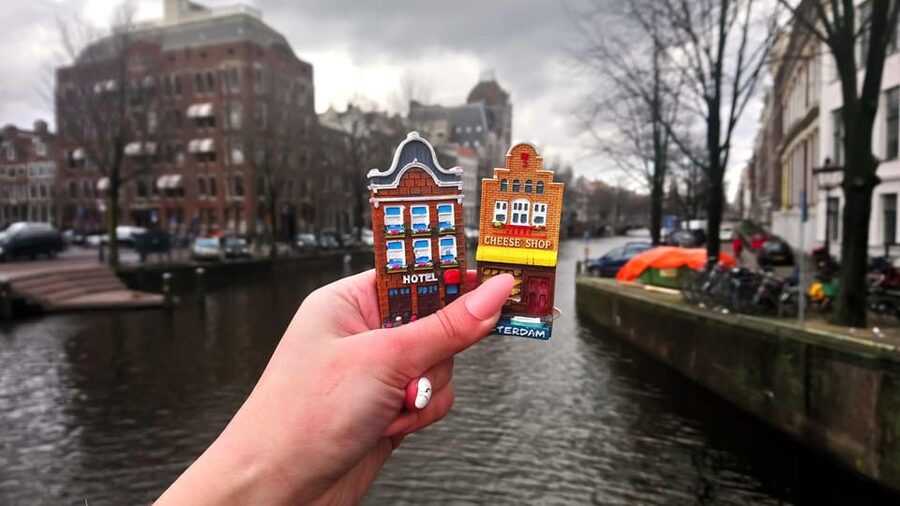 Amsterdam Walking Tour with a Local - Why a local walking tour works so well in Amsterdam
