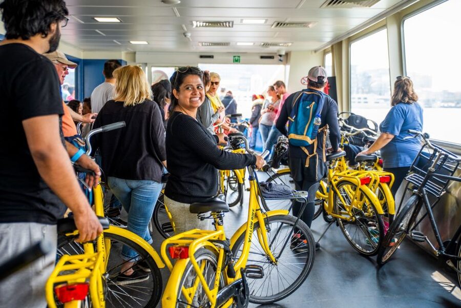 Amsterdam: Waterland District Countryside Villages Bike Tour - Meeting point and route rhythm: where the tour starts and how it flows