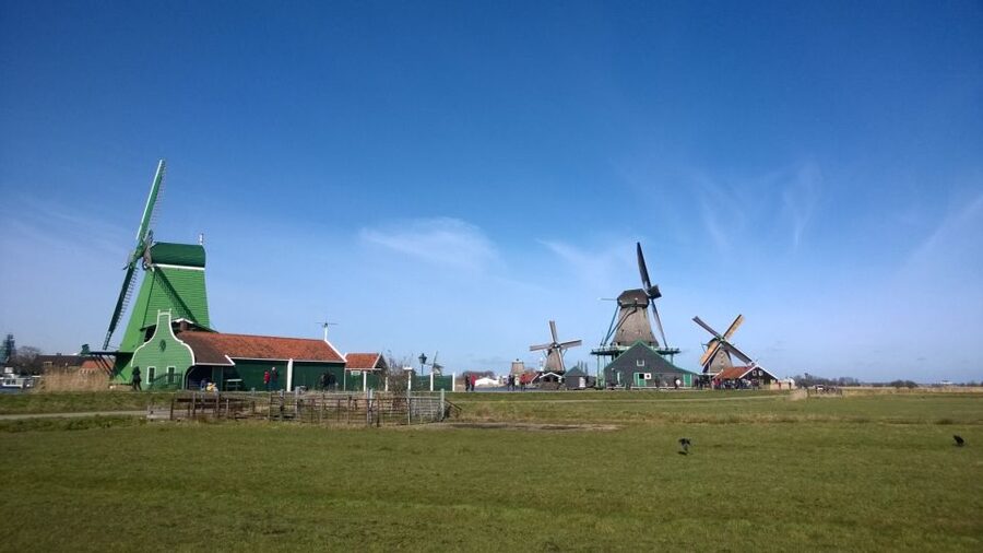Amsterdam: Zaanse Schans 3-Hour Small Group Tour - Zaanse Schans: why this windmill village feels different