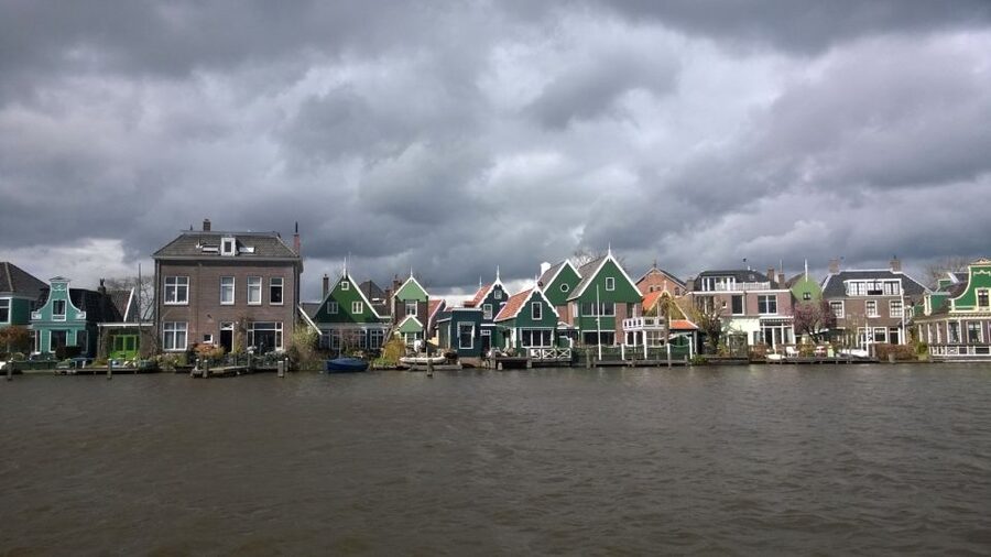 Amsterdam: Zaanse Schans 3-Hour Small Group Tour - Getting there from Amsterdam: quick, comfortable, and easy to join