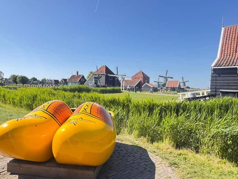 Amsterdam: Zaanse Schans Windmills & Zaandam E-Bike Tour - Amsterdam again: making the day feel complete
