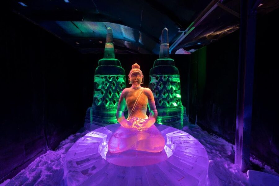 Biddinghuizen: Dutch Ice Sculpture Festival Entry Ticket - The heart of the show: 1,500 m², 45 artists, and towering ice sculptures