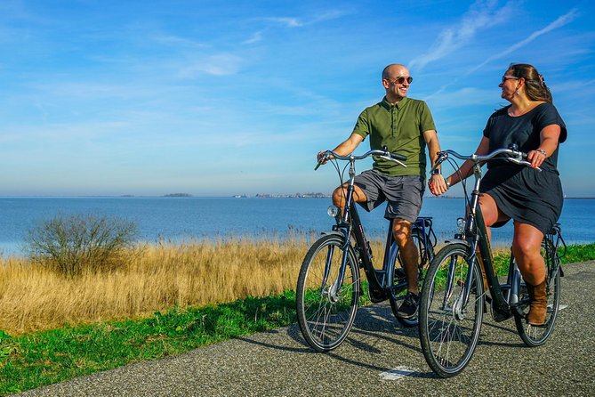 Bike rental Volendam - Explore the Countryside of Amsterdam - Why Volendam and the Water-Locked Polders Make This Ride Different