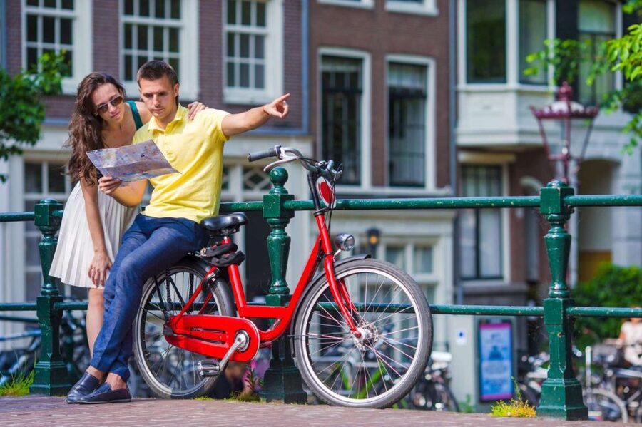 Bike Tour of Amsterdam Old Town, Top Attractions and Nature - Key Highlights to Pay Attention To