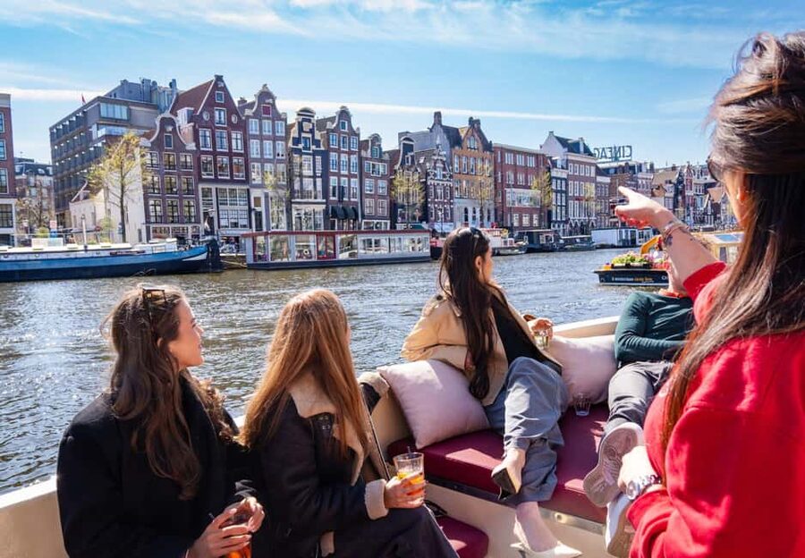 Cheese & Drinks Guided Amsterdam Boat Tour, All Inclusive - Electric Amsterdam canals: why this boat feels different in 60 minutes