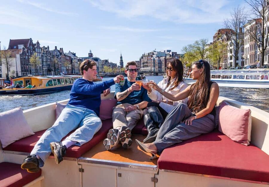 Cheese & Drinks Guided Amsterdam Boat Tour, All Inclusive - Who this tour fits best (and who should think twice)