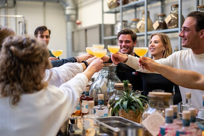 Cocktail workshop @ Spirited Union Rum Co. (Amsterdam) - The cocktail workshop: mixing 3 drinks with a bartender guiding your hands