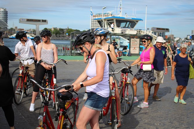 Countryside Fishermen Villages & Cheese E-bike Tour - The Final Waterland Village Pass, Small Houses and Quiet Scale