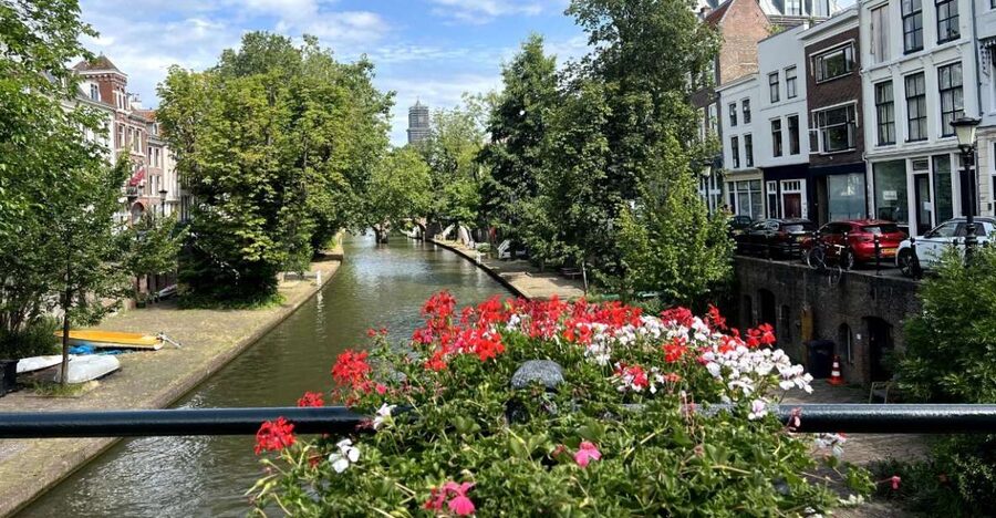 Cultural and Historical Audio Guided Walking Tour of Utrecht - Starting in Kruisstraat, then letting the app lead