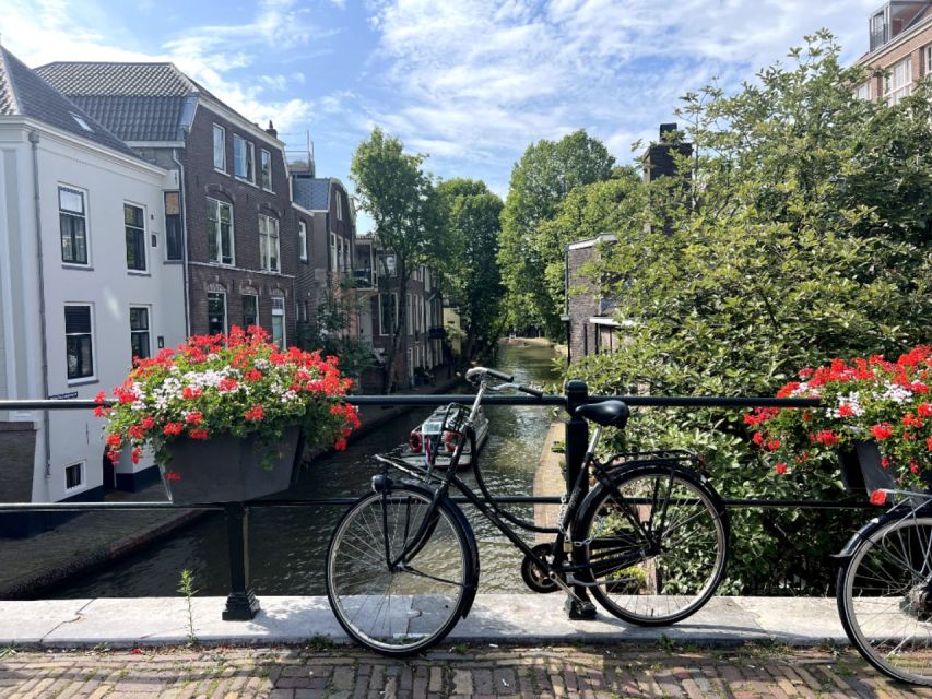 Cultural and Historical Audio Guided Walking Tour of Utrecht - Oudegracht and the canal rhythm: Utrecht’s slow lane