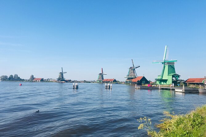 Day Tour Giethoorn, Afsluitdijk and Zaanse Schans with Boat Cruise - Zaanse Schans: cheese, clogs, and a diamond demo in one tight package