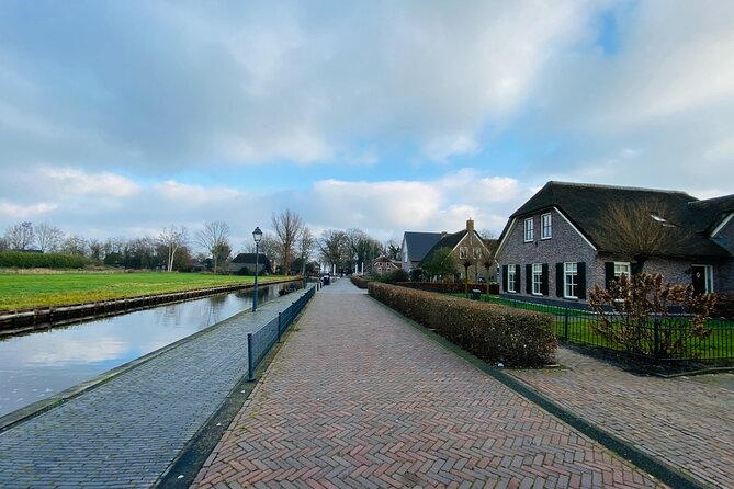 Day Tour Giethoorn, Afsluitdijk and Zaanse Schans with Boat Cruise - Timing: an early start, lots of riding, and why that matters