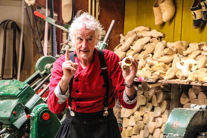 Day Trip to Zaanse Schans, Edam, Volendam and Marken from Amsterdam - Edam Streets and the Cheese Market Square