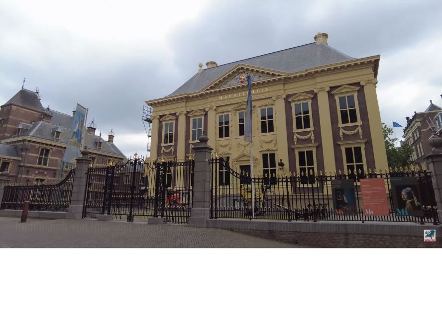 Delft and The Hague: Private Half-Day Tour with Transfer - Languages, private group, and guide energy