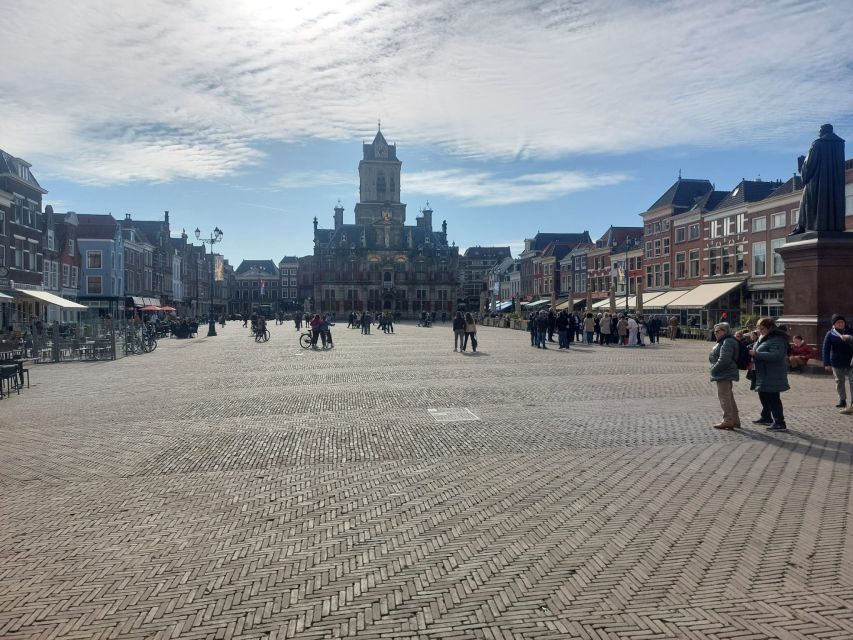 Delft: Dive into the Golden Age on a Private Walking Tour - What the Guides Bring: Passion, Anecdotes, and a Real Conversational Tone