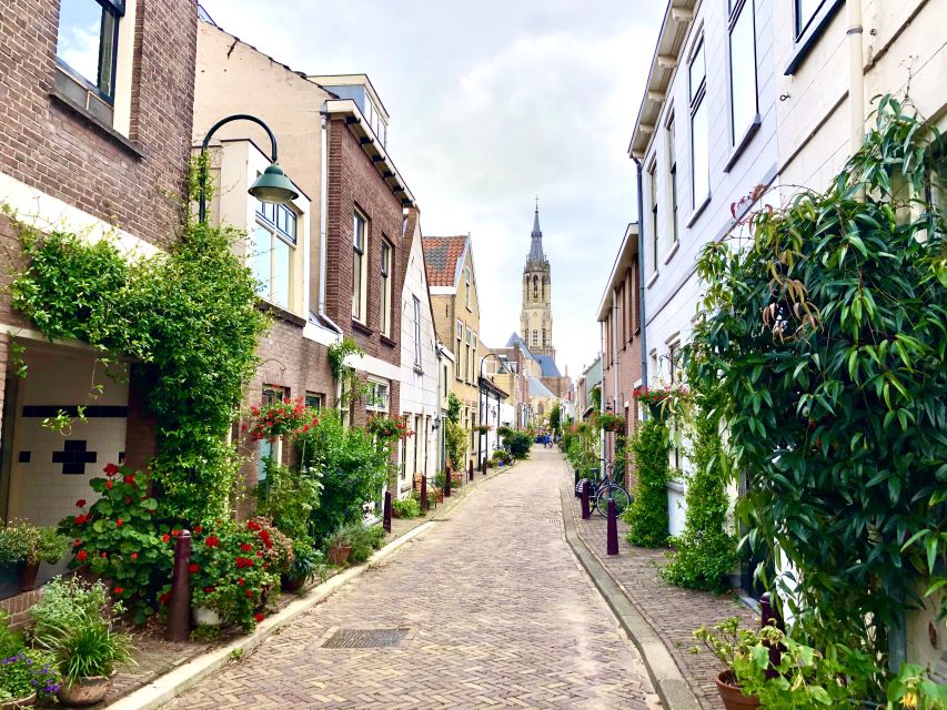 Delft: Private Historical and Cultural Guided Walking Tour - Canals, Bridges, and Courtyard Turns That Keep the Walk Interesting