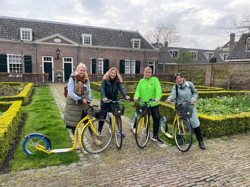 Delft - Step/scootertour in and around the city - Markt, New Church, and the town hall: the must-see anchor