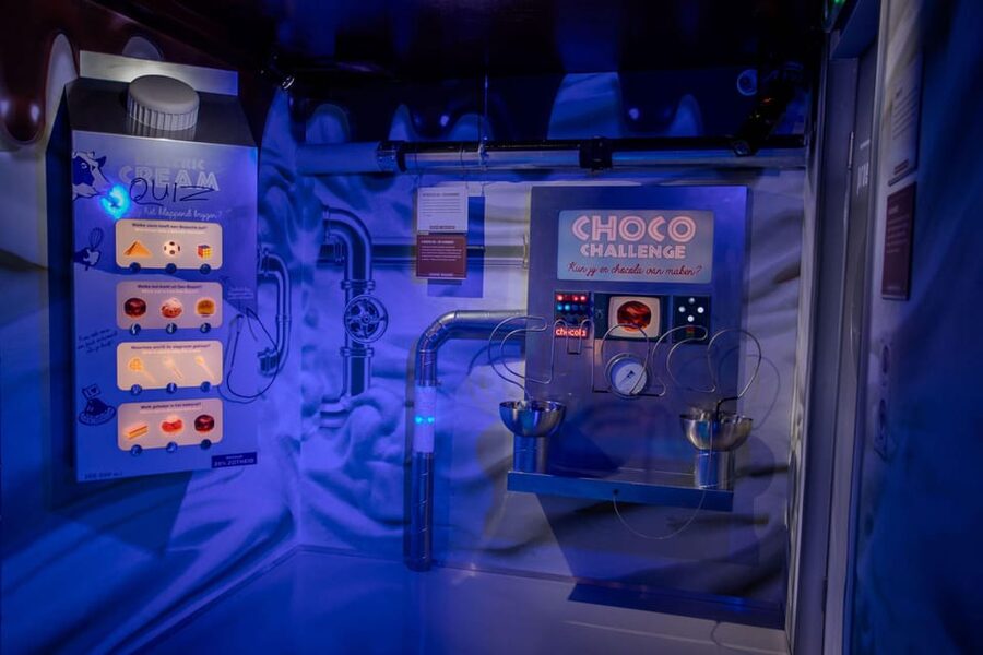 Den Bosch: Bossche Bollen Experience - Entering the Bossche Bol mini-museum: 7 rooms with jokes and surprises
