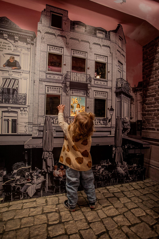 Den Bosch: Bossche Bollen Experience - The spacey twist: a view from outerspace
