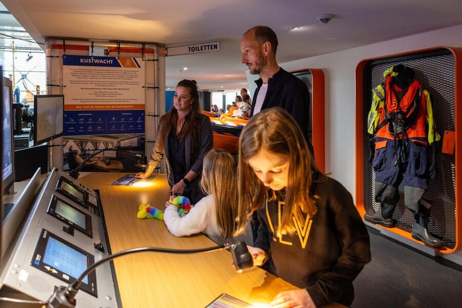 Den Helder: Rescue Museum Entry Ticket - Wind Force 10 and rescue communications: what the activities really teach