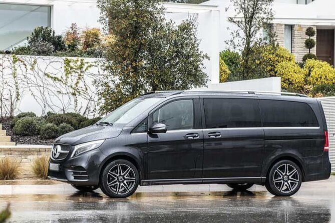 Departure from Amsterdam City to Amsterdam Airport AMS by Minivan - The Mercedes V-Class Style Van Ride to AMS