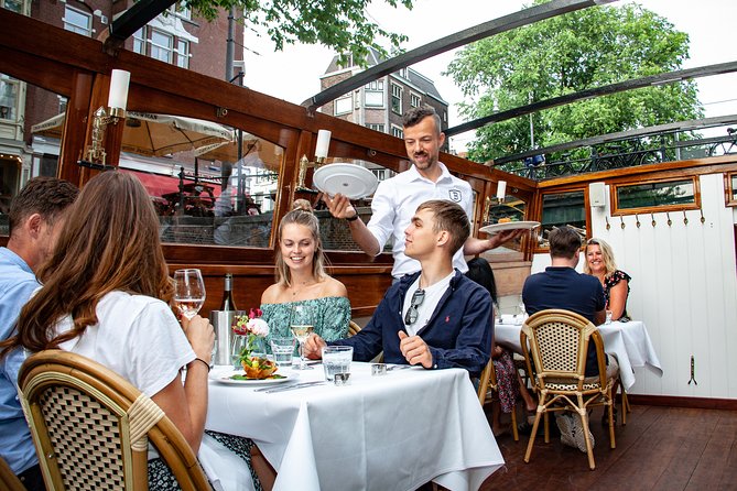 Dinner Canal Cruise Amsterdam: 3-Course Dinner Included - Drinks and the one thing I’d ask before you order