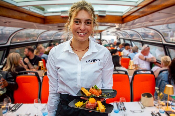 Dinner Canal Cruise Amsterdam: 4-Courses Including Drinks - Crew Energy: Captain Humor, Fast Service, and Names I Remember