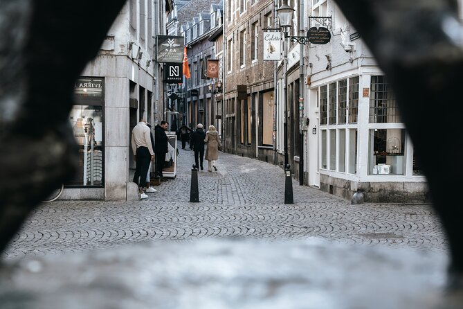 Discover Maastricht with a Smile! Culture, History and People - Price and value for a private group up to 15