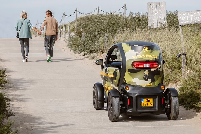 Drive it yourself electric Dune and Beach GPS audio tour - Vuurtoren van Noordwijk lighthouse stop: quick, but memorable