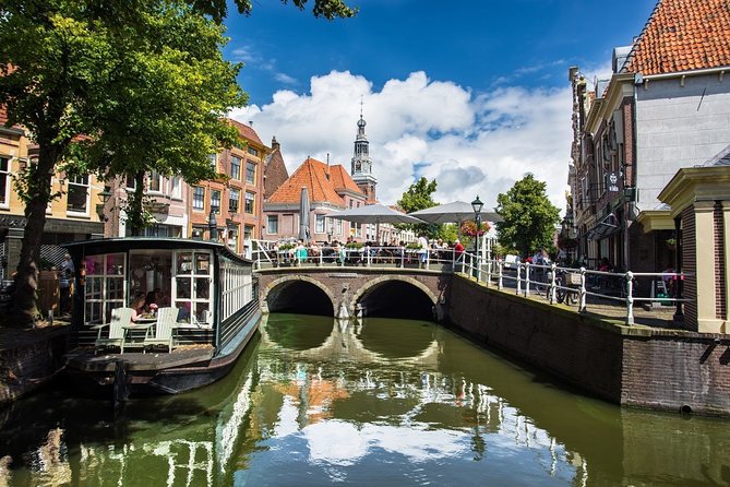 e-Scavenger hunt Alkmaar: Explore the city at your own pace - A Smartphone Game That Turns Alkmaar Into a Walkable Story