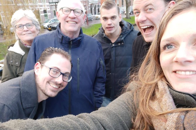 e-Scavenger hunt Alkmaar: Explore the city at your own pace - Stop-by-Stop: The Alkmaar City Trail Route (20 Places)