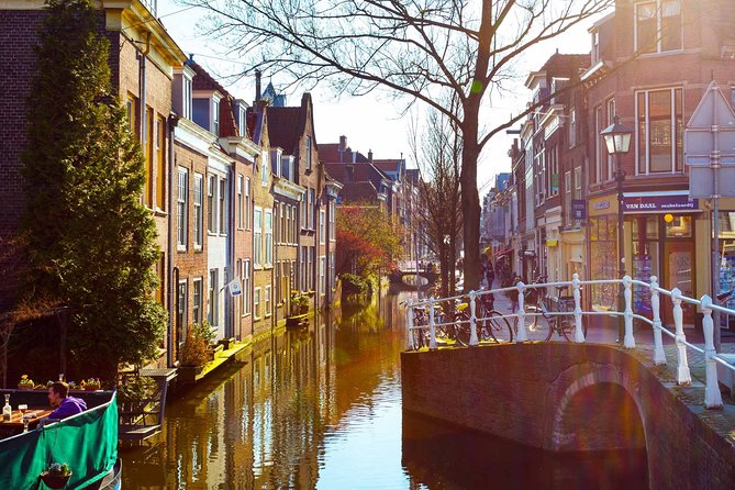 e-Scavenger hunt Delft: Explore the city at your own pace - Price per group and what you’re really paying for