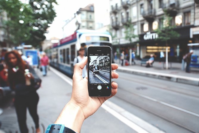 e-Scavenger hunt Dordrecht: Explore the city at your own pace - Languages and who this works for
