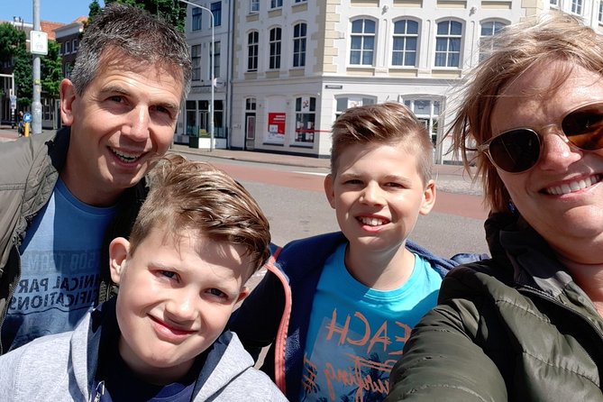 e-Scavenger hunt Eindhoven: Explore the city at your own pace - Languages, team size, and who this is best for