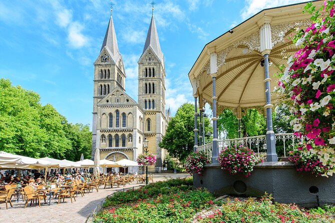 e-Scavenger hunt Roermond: Explore the city at your own pace - Price and time: what you’re really paying for