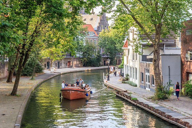 e-Scavenger hunt Utrecht: Explore the city at your own pace - Dom Tower: Utrecht’s most recognizable symbol and a church story from 1039