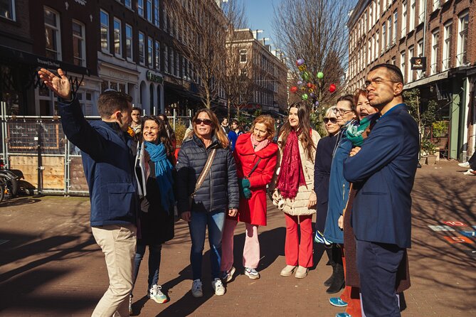 Eating Amsterdam: Albert Cuyp Market & The Pijp Food Tour - Lunchcafé Bozz: a broodje gezond that feels like a local pause
