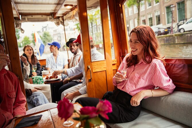 Eating Amsterdam: Food Tour & Canals Cruise - The Jordaan warm-up at Papeneiland and the legendary apple pie