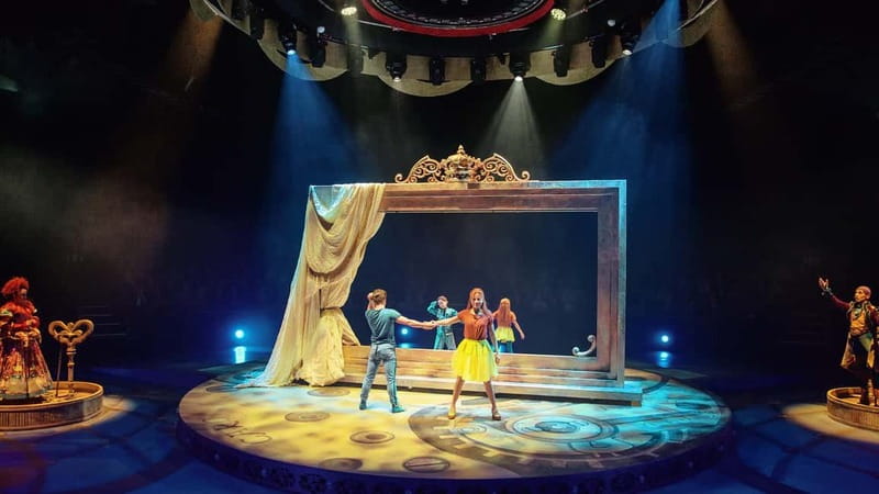 Efteling: Theatre Show CARO Entry Ticket - The Big Family Attractions: Humor, Acrobatics, and Story Across Ages