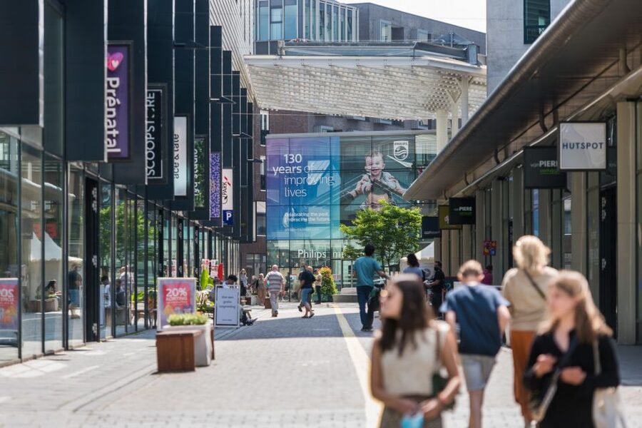 Eindhoven: Philips Museum Entry Ticket - Mini Lectures, The Lamp performance, and the Torchlight Treasure Hunt