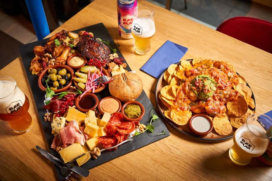 Eindhoven: Rabauw Brewery Tour and Beer Tasting - Finding Rabauw Brewpub and lining up your evening