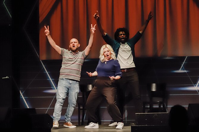 English Comedy Show Amsterdam: Boom Chicago - If You Have a Group or a Family Question